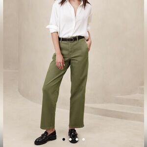 High-Rise Straight Jean
Color: Desert Thyme
Size: 29 Regular
Quantity: 1